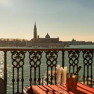 A Tribute To Music Residenza 3* Venedig